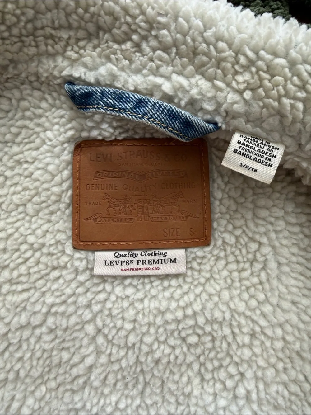 Levi's Light Blue Denim Sherpa-Lined Trucker Jacket - Picture 3 of 4